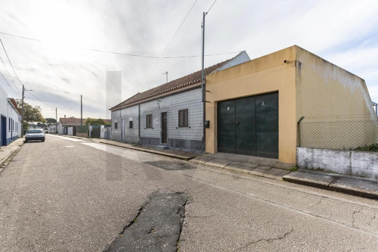 Moradia T2 para Venda em Couço Foto 56