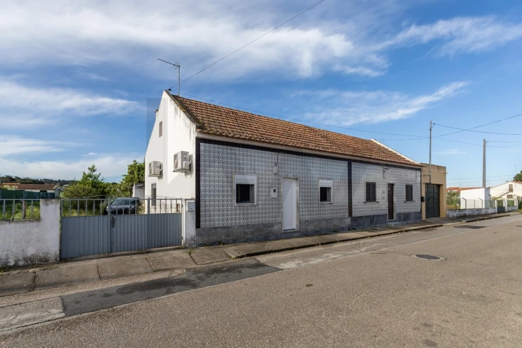 Moradia T2 para Venda em Couço Foto 58