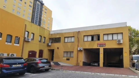 Loja para Venda em Beato