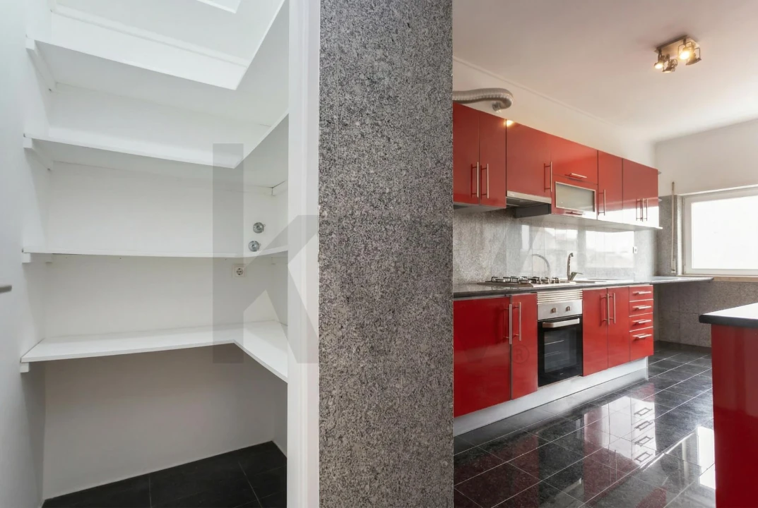 Apartamento T4 para Arrendamento em Almada, Cova da Piedade, Pragal e Cacilhas Foto 2