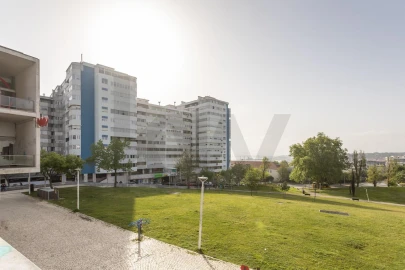 Apartamento T4 para Arrendamento em Almada, Cova da Piedade, Pragal e Cacilhas