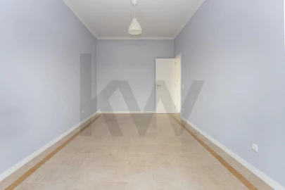 Apartamento T4 para Arrendamento em Almada, Cova da Piedade, Pragal e Cacilhas