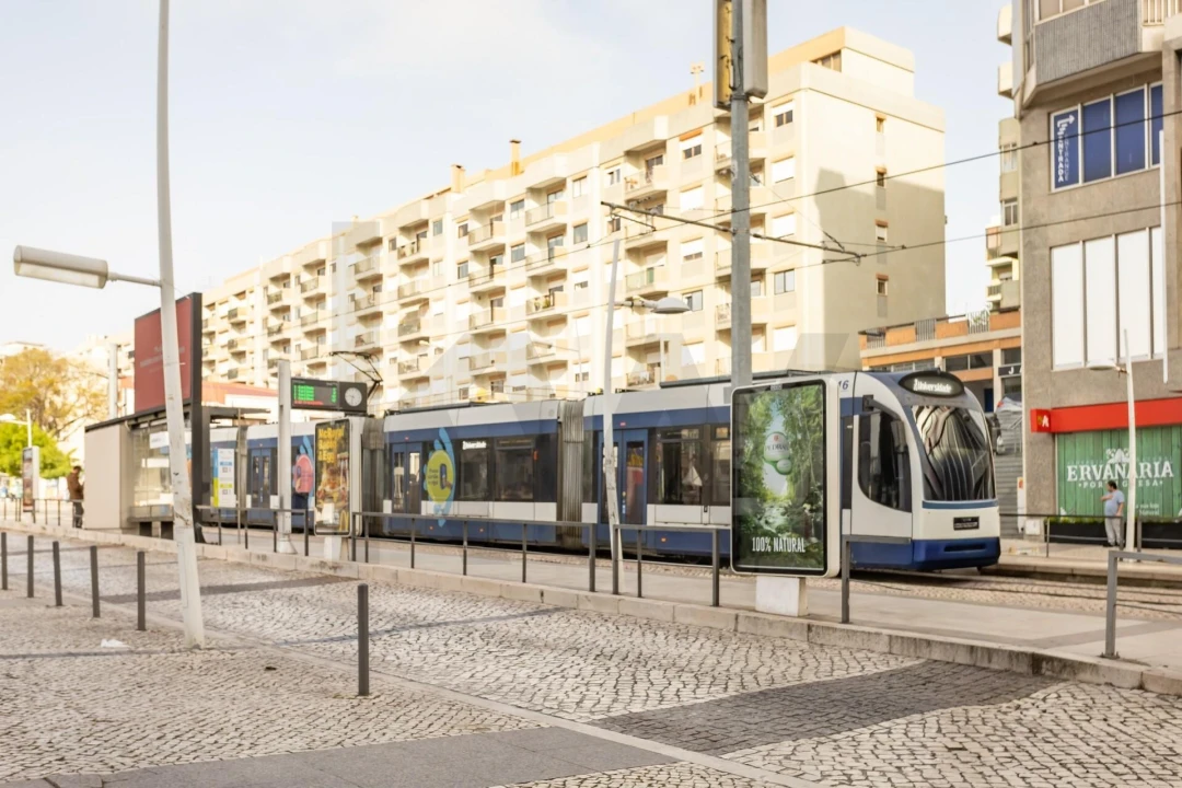 Apartamento T4 para Arrendamento em Almada, Cova da Piedade, Pragal e Cacilhas Foto 27