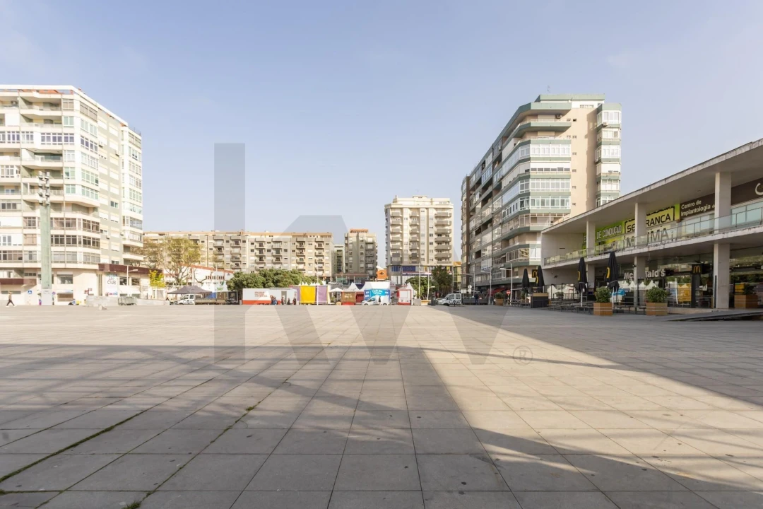 Apartamento T4 para Arrendamento em Almada, Cova da Piedade, Pragal e Cacilhas Foto 31