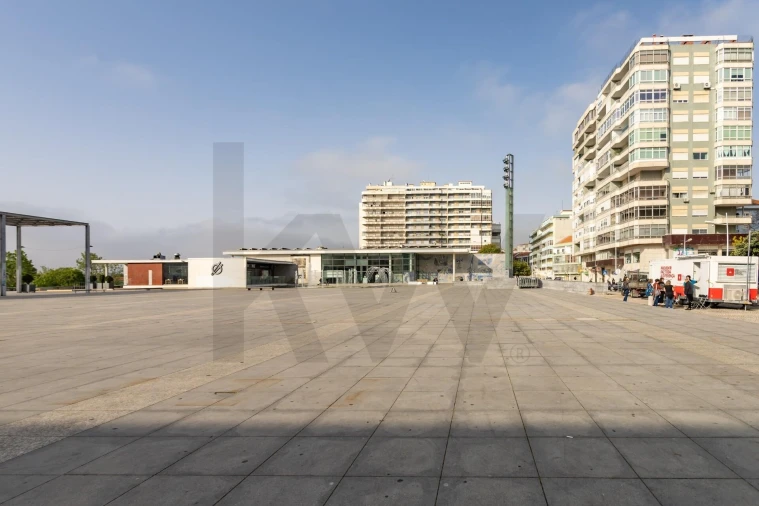 Apartamento T4 para Arrendamento em Almada, Cova da Piedade, Pragal e Cacilhas Foto 34