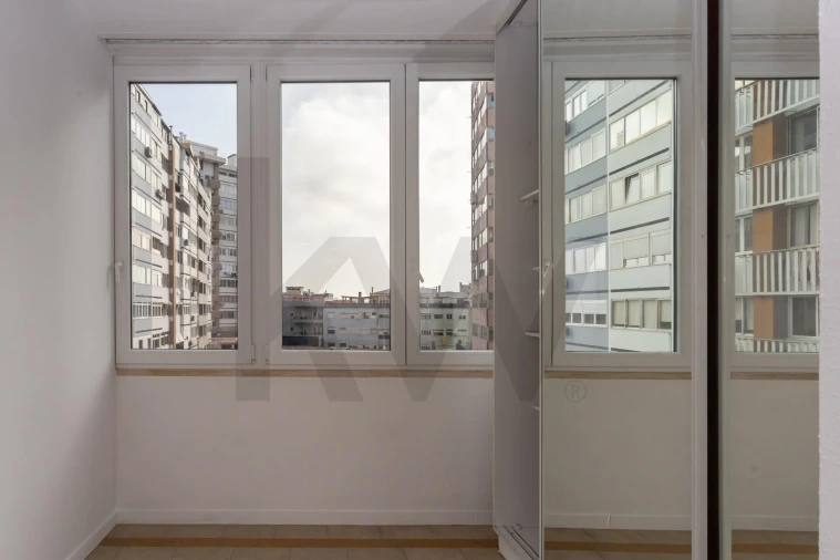 Apartamento T4 para Arrendamento em Almada, Cova da Piedade, Pragal e Cacilhas Foto 15