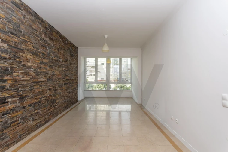 Apartamento T4 para Arrendamento em Almada, Cova da Piedade, Pragal e Cacilhas Foto 8