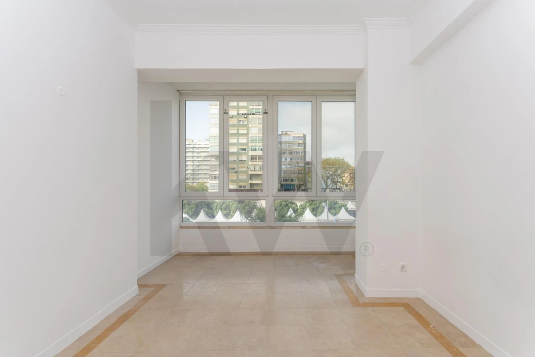 Apartamento T4 para Arrendamento em Almada, Cova da Piedade, Pragal e Cacilhas Foto 16