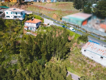 Terreno para Venda em Camacha