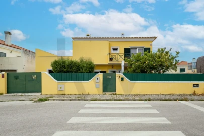 Moradia T5 para Venda em Azeitão (São Lourenço e São Simão)