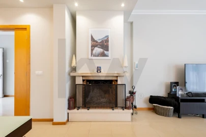 Moradia T5 para Venda em Azeitão (São Lourenço e São Simão)