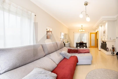 Moradia T5 para Venda em Azeitão (São Lourenço e São Simão)