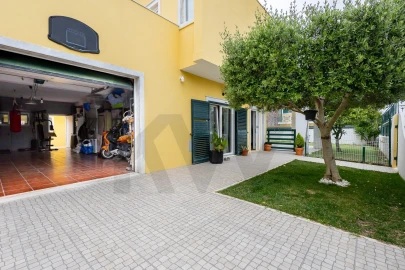 Moradia T5 para Venda em Azeitão (São Lourenço e São Simão)