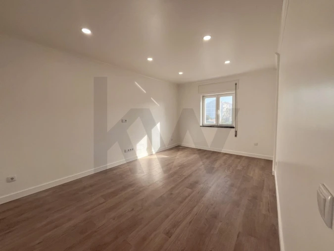 Apartamento T3 para Venda em Peniche Foto 2