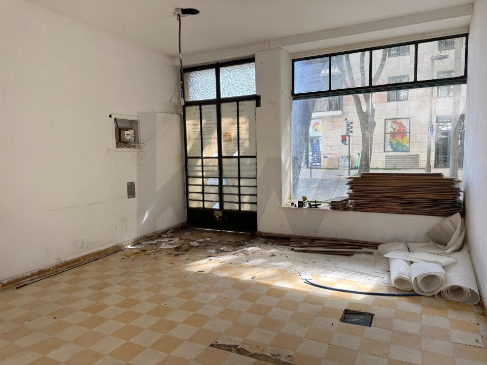 Loja para Arrendamento em Campo de Ourique Foto 3