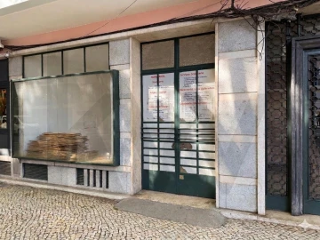 Loja para Arrendamento em Campo de Ourique