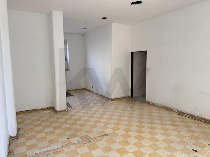 Loja para Arrendamento em Campo de Ourique Foto 8