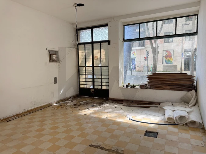 Loja para Arrendamento em Campo de Ourique Foto 3