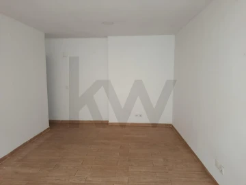 Loja para Arrendamento em Areeiro