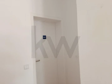 Loja para Arrendamento em Areeiro