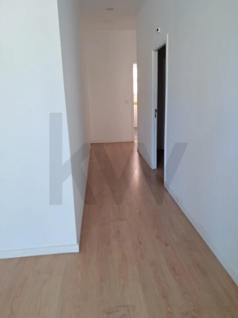 Loja para Arrendamento em Areeiro