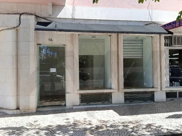 Loja para Arrendamento em Areeiro