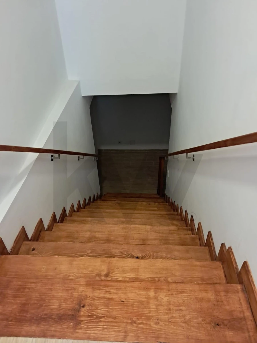 Loja para Arrendamento em Areeiro Foto 14