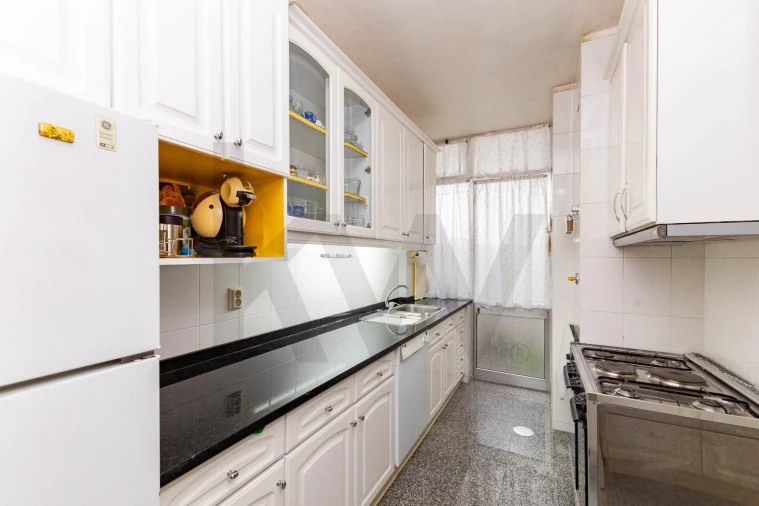 Apartamento T4 para Venda em Bonfim Foto 10