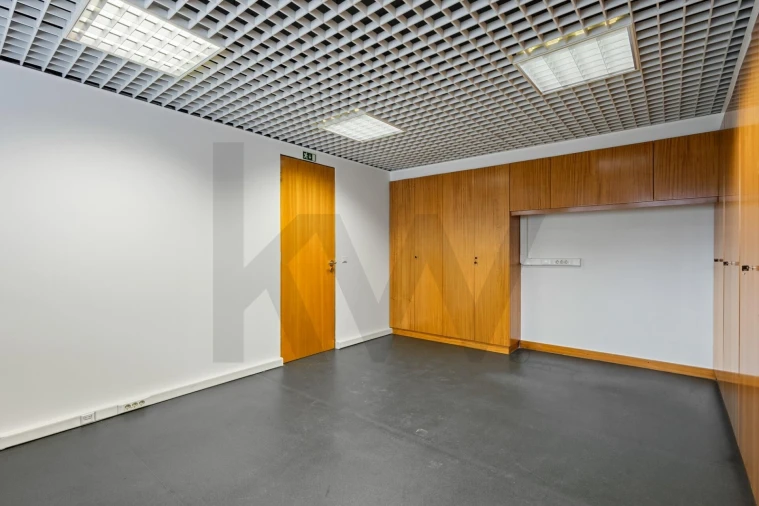 Escritório para Venda em Avenidas Novas Planta 1