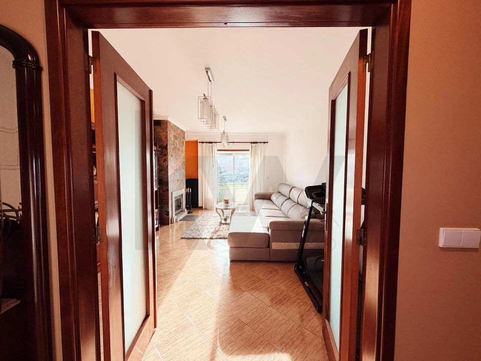 Apartamento T2 para Venda em Loureiro Foto 1