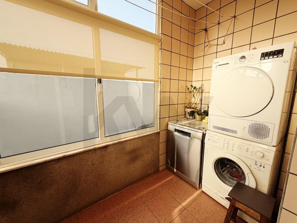 Apartamento T2 para Venda em Loureiro Foto 33