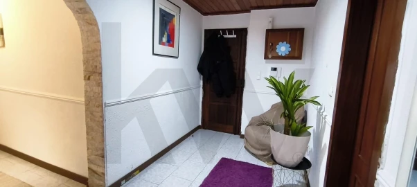 Apartamento T2 para Venda em Massamá e Monte Abraão
