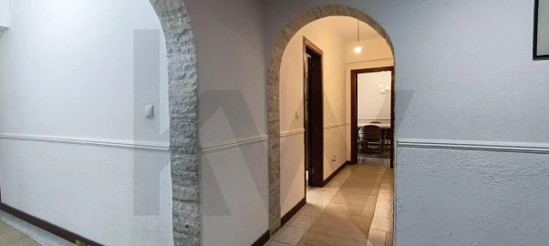 Apartamento T2 para Venda em Massamá e Monte Abraão