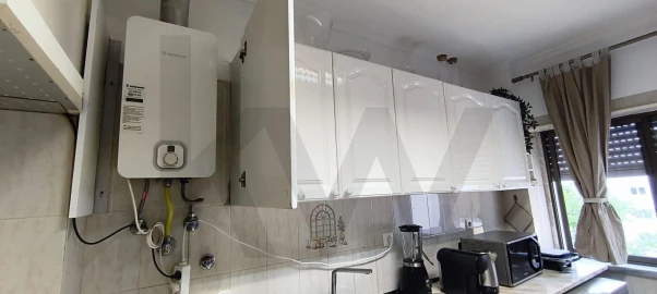 Apartamento T2 para Venda em Massamá e Monte Abraão