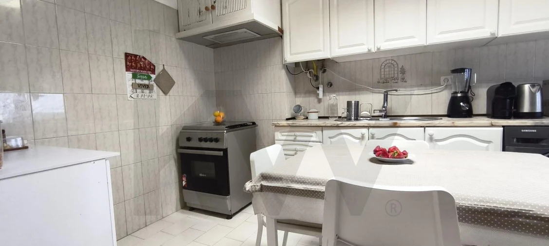 Apartamento T2 para Venda em Massamá e Monte Abraão Foto 19