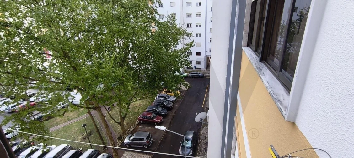 Apartamento T2 para Venda em Massamá e Monte Abraão Foto 38