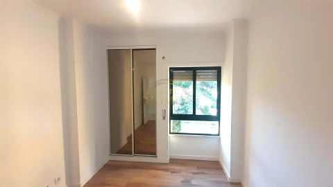 Apartamento T3 para Venda em Laranjeiro e Feijó