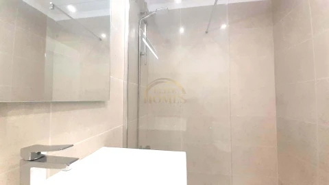 Apartamento T3 para Venda em Laranjeiro e Feijó