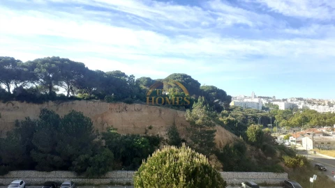 Apartamento T3 para Venda em Laranjeiro e Feijó