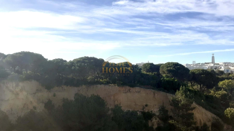 Apartamento T3 para Venda em Laranjeiro e Feijó Foto 32