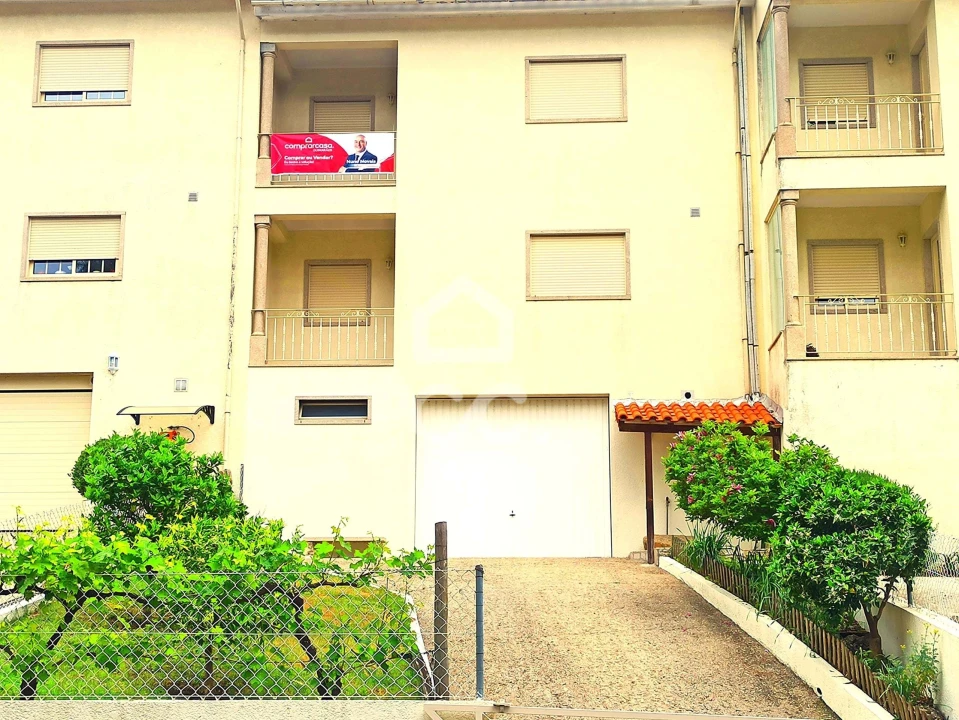 Moradia T3 para Venda em Basto Foto 2