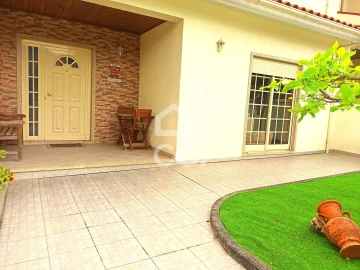 Moradia T3 para Venda em Basto