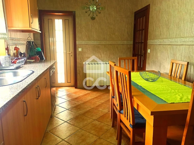 Moradia T3 para Venda em Basto Foto 10