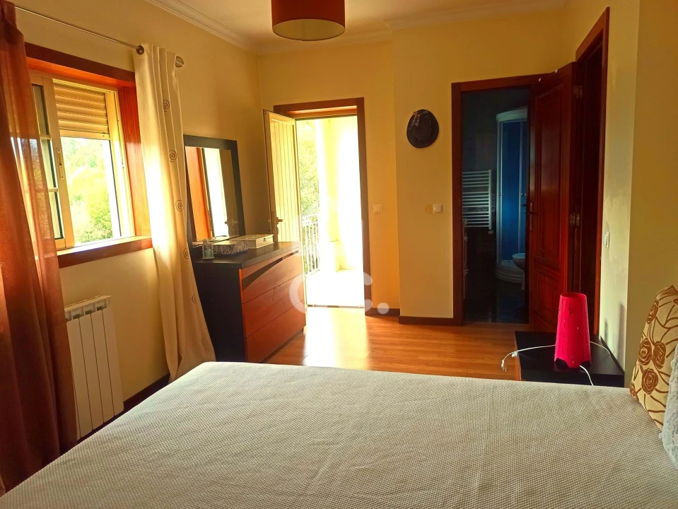 Moradia T3 para Venda em Basto Foto 24