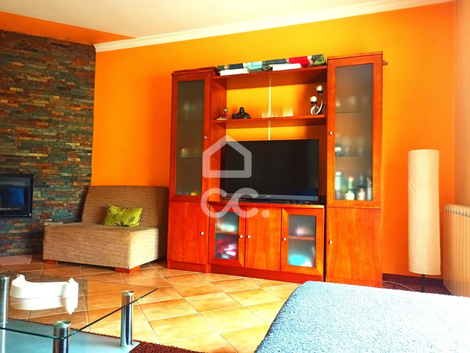 Moradia T3 para Venda em Basto Foto 7