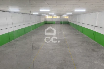 Armazém para Venda em Oliveira (Santa Maria)