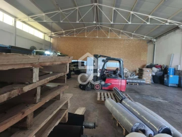 Armazém para Venda em Oliveira (Santa Maria)