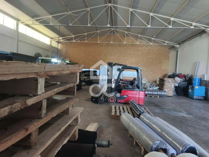 Armazém para Venda em Oliveira (Santa Maria) Foto 3