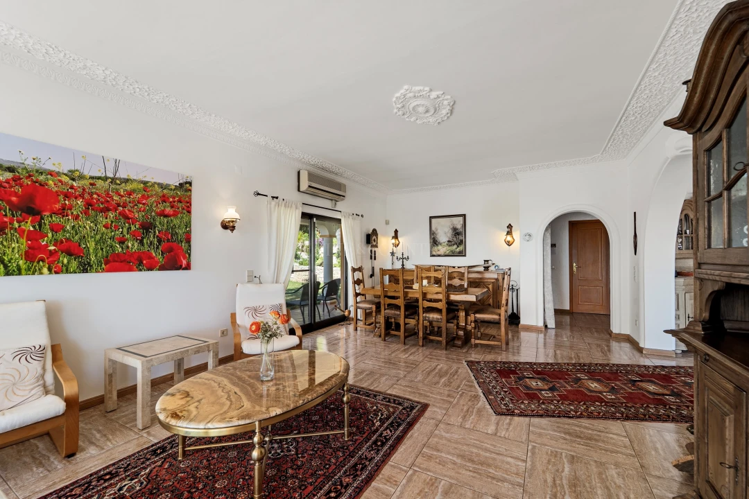 Moradia T4 para Venda em Santa Barbara de Nexe Foto 38