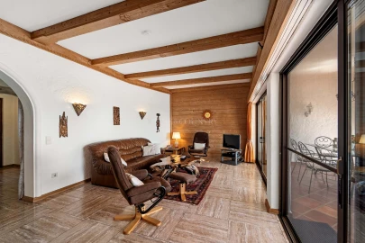 Moradia T4 para Venda em Santa Barbara de Nexe